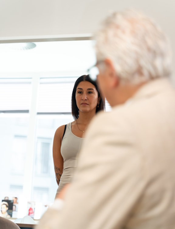 Bruststraffung, Dr. Deb, Central Aesthetics, Plastische Chirurgie & Schönheitschirurgie in Frankfurt